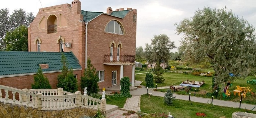 База отдыха «Замок» в селе Самосделка